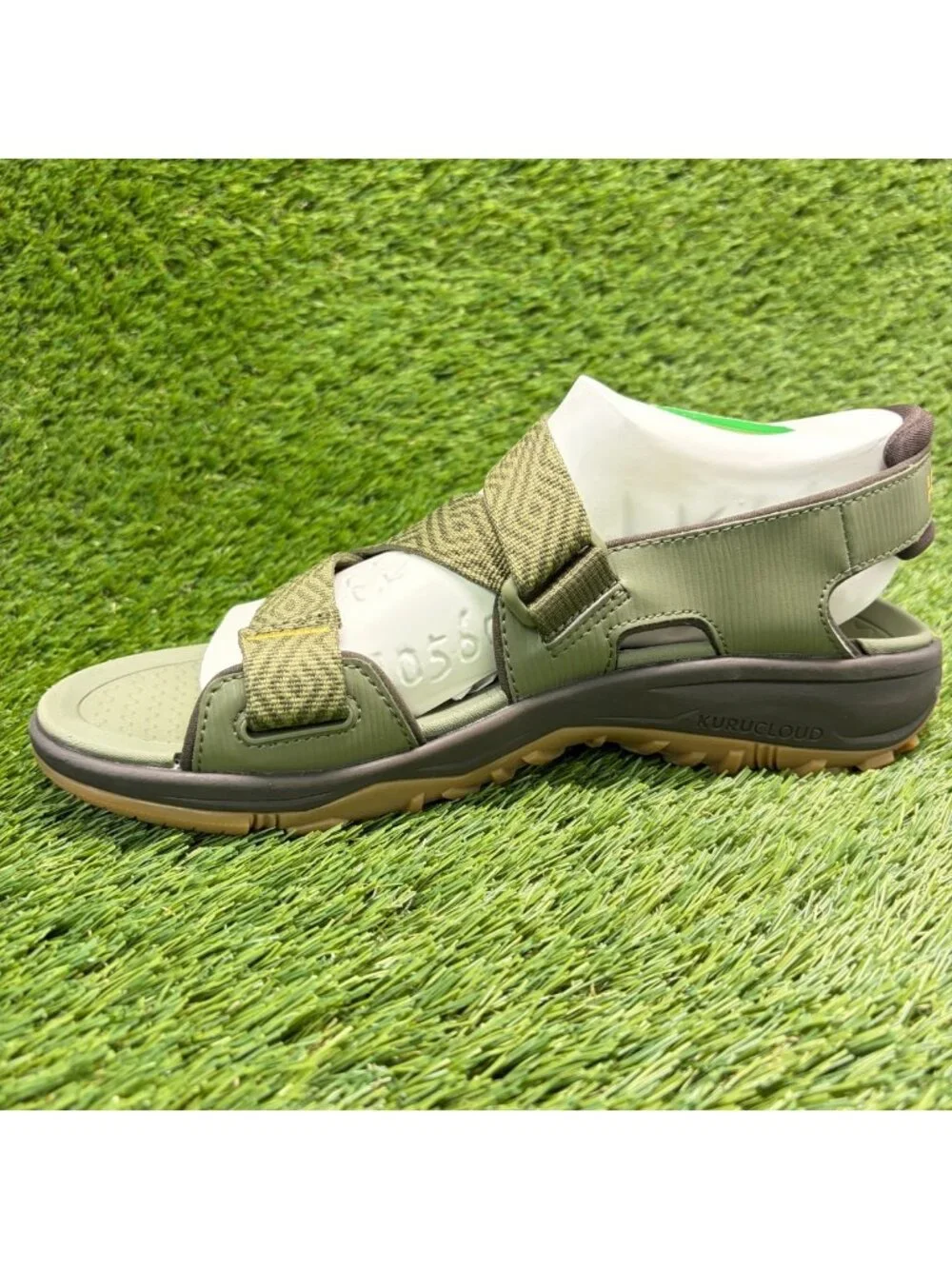 Kuru Current Mens Size 9 Olive Green Gum Beach Walking Outdoor Strappy Sandals